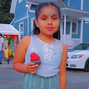 Meet your Posher, Andreita mabel